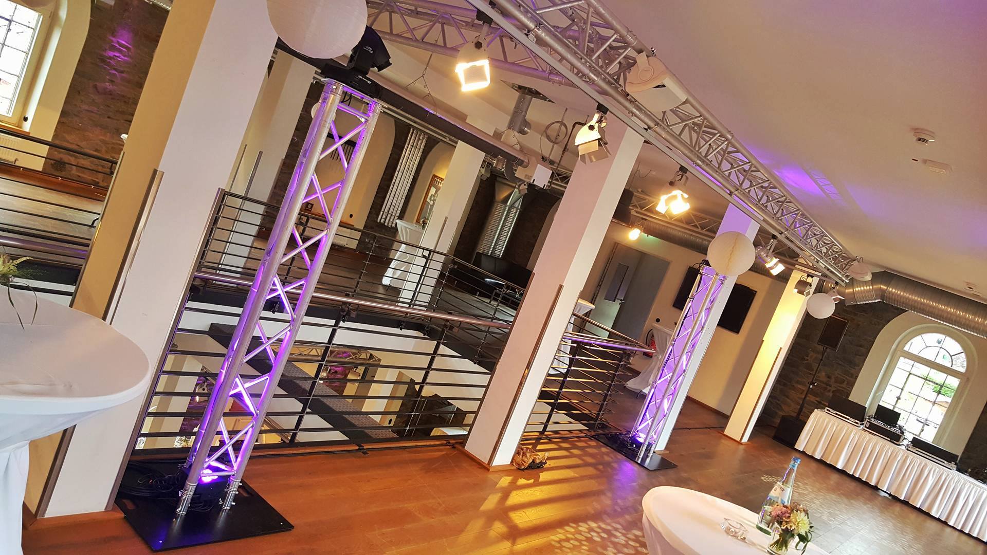 Traversen Bodenplatten