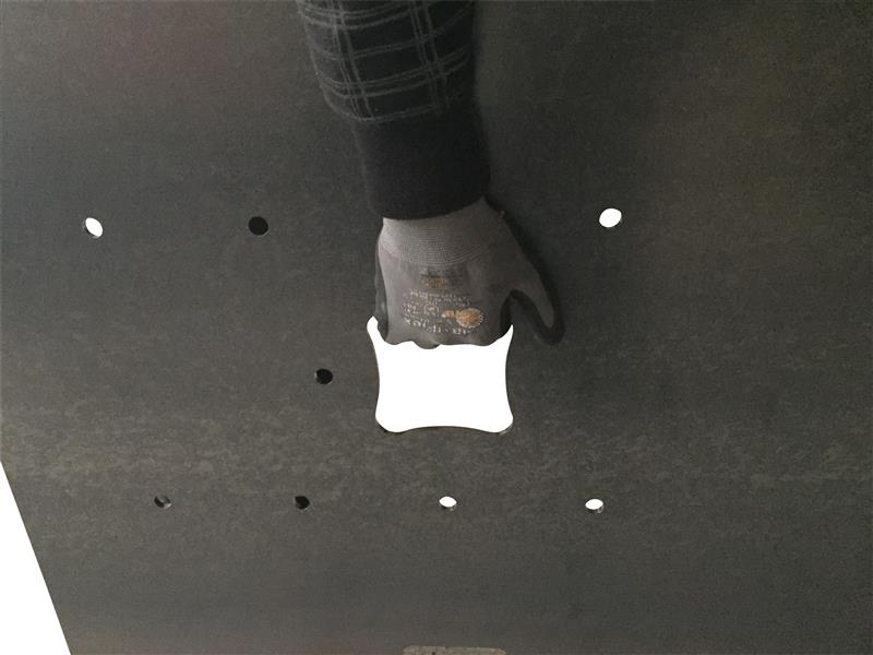 Traversen Bodenplatte 8 mm 75 x 75 cm 35 kg Griff mittig / TV Ständer